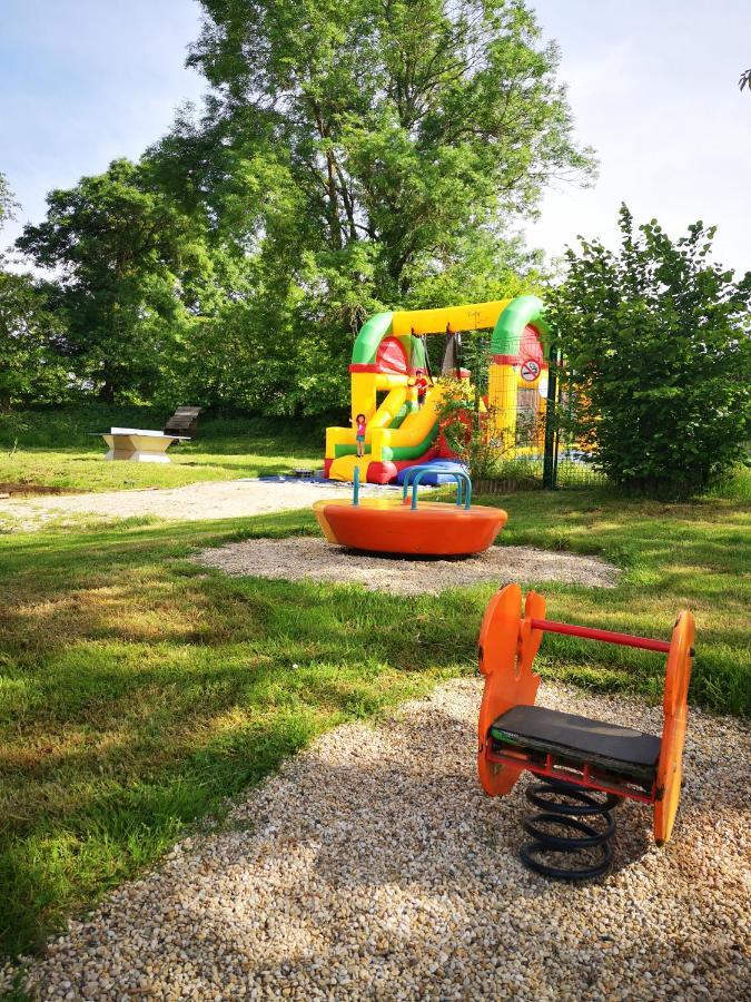 Camping Domaine De Mepillat Saint-Nizier-le-Bouchoux المظهر الخارجي الصورة